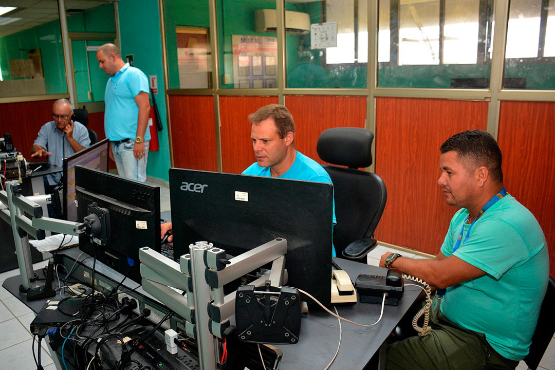 Trabajo de los ingenieros en el Despacho de Carga de Villa Clara.