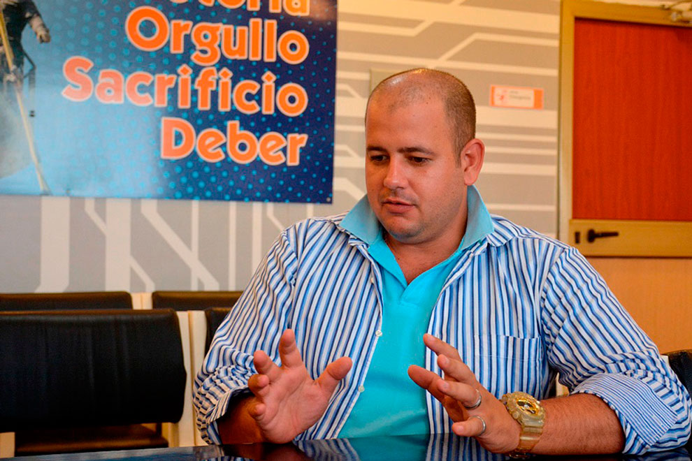 Yadier Ruiz, jefe del Despacho de Carga de Villa Clara.