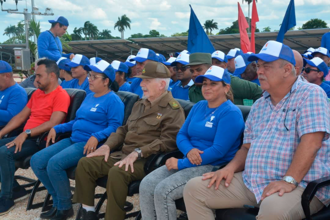 Presiddencia del acto inaugural del parque fotovoltaico de Calabazar de Sagua.