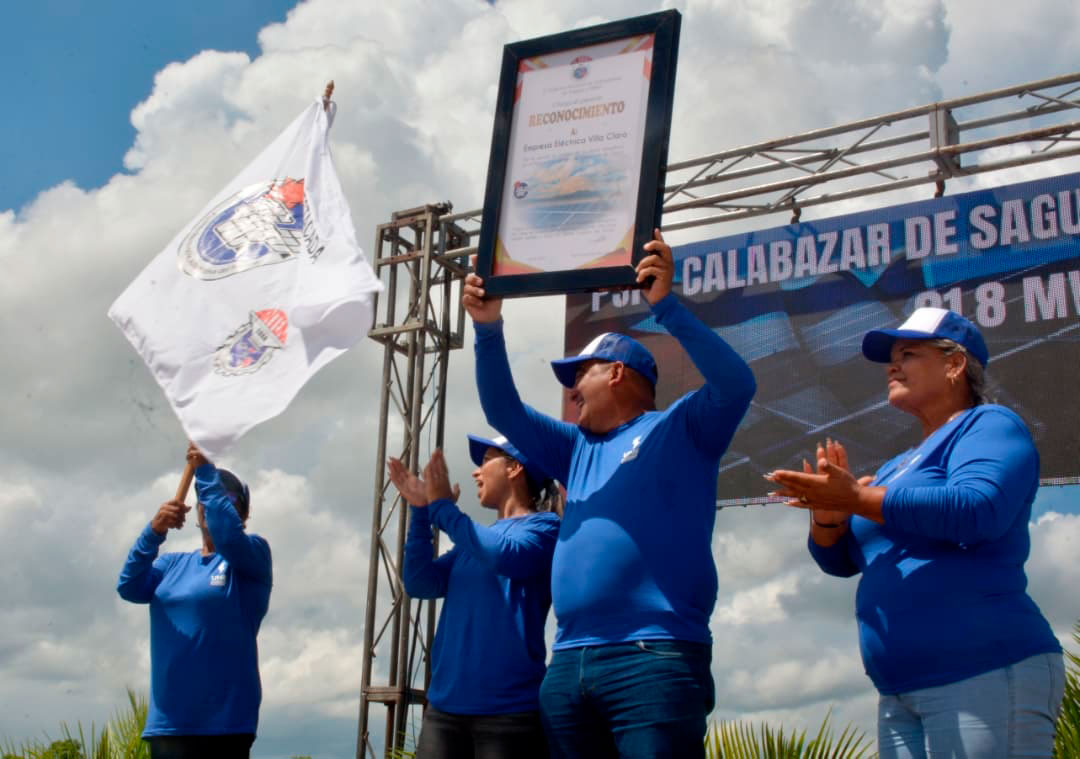 Reconocimiento a la Empresa Eléctrica de Villa Clara.