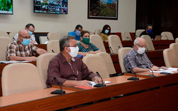 Videoconferencia análisis autoabastecimiento alimentario.