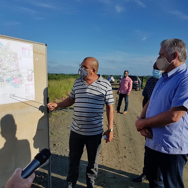 Presidente de Cuba, Miguel Díaz-Canel, visita empresa agropecuaria Valle del Yabú. Presidente de Cuba, Miguel Díaz-Canel, visita empresa agropecuaria Valle del Yabú.