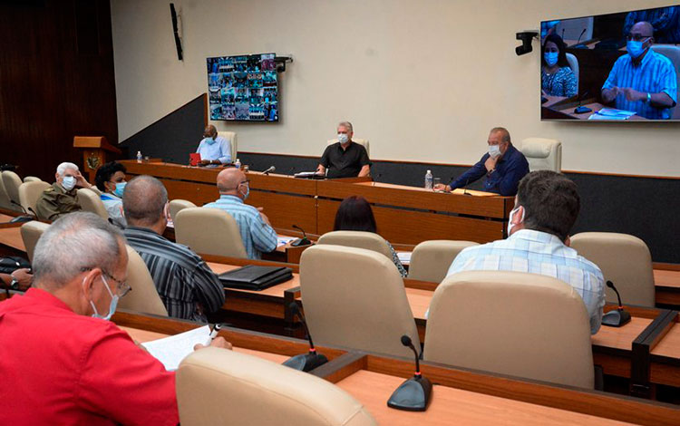 Reunión de chequeo del Programa de la vivienda, encabezada por el presidente de Cuba, Miguel Díaz-Canel Bernúdez.