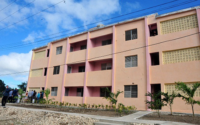 Nuevo edificio en el reparto Brisas del Oeste, en Santa Clara.