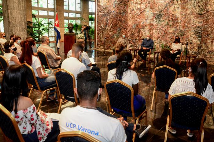 Encuentro de Miguel Díaz-Canel con estudiantes de la Universidad de Ciencias Pedagógicas Enrique José Varona.