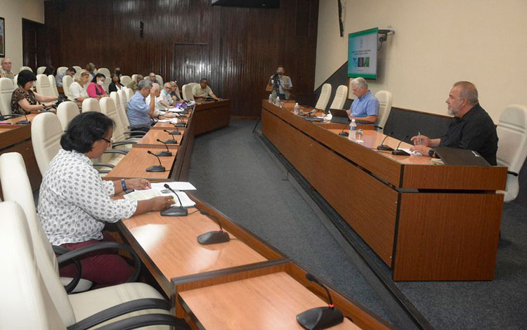 Reunión del grupo temporal de trabajo para el control de la COVID-19.