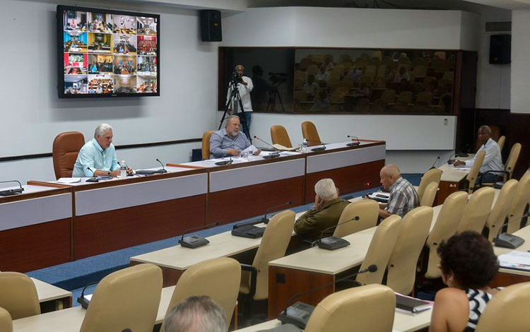 Videoconferencia de la dirección del país con los gobernadores de las provincias.