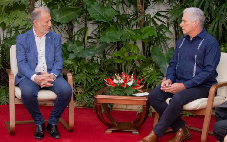 Presidente de Cuba, Miguel Díaz-Canel, y Jorge Neme, secretario de Planificación del Desarrollo y la Competitividad Federal de Argentina.