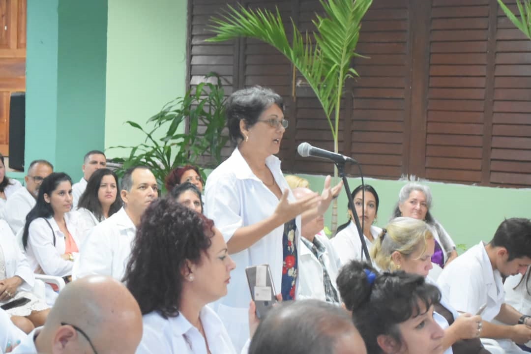 Profesora Tania Robaina, de la Universidad de Ciencias Médicas de Villa Clara.