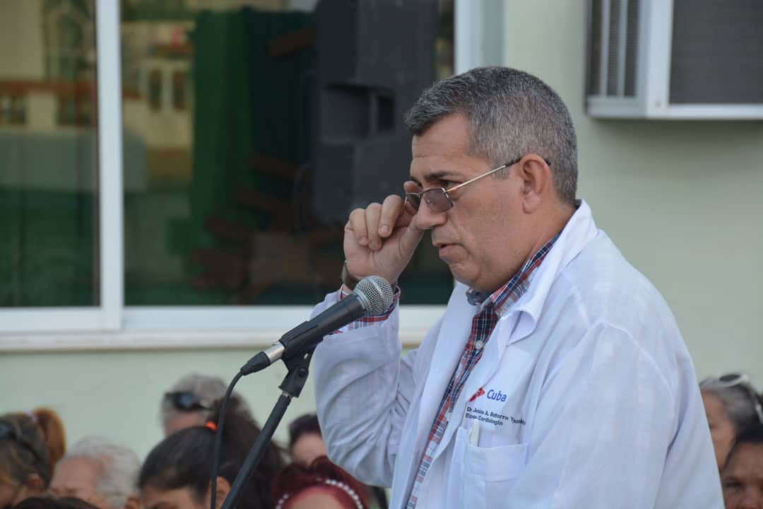 Doctor Jesús Satorre Ygualada, director del Cardiocentro Ernesto Che Guevara, de Santa Clara.