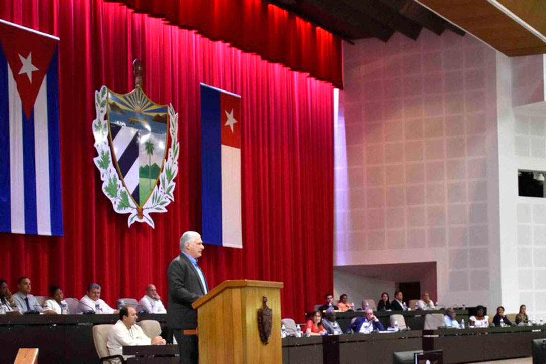 Presidente cubano, Miguel Díaz-Canel, pronuncia palabras de clausura de las sesiones del parlamento cubano. 