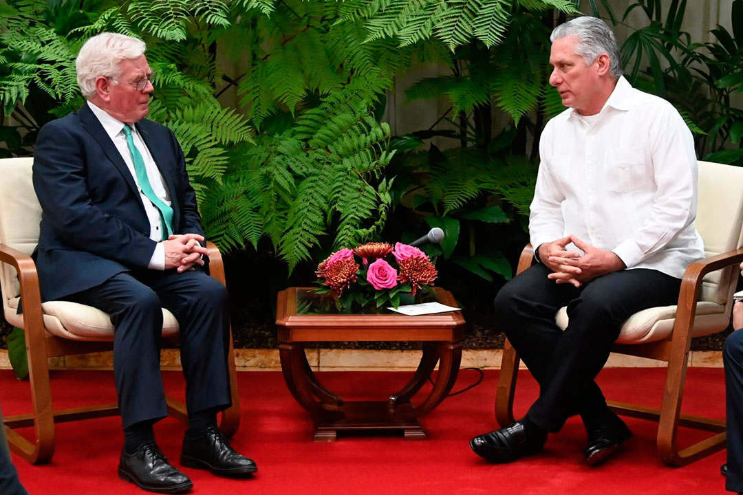 Presidente de Cuba, Miguel Díaz-Canel Bermúdez, y representante especial de la Unión Europea para los Derechos Humanos, el Excelentísimo Señor Eamon Gilmore.