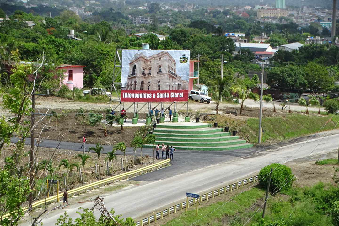 Entrada a Santa Clara a través de la carretera a Manicaragua.