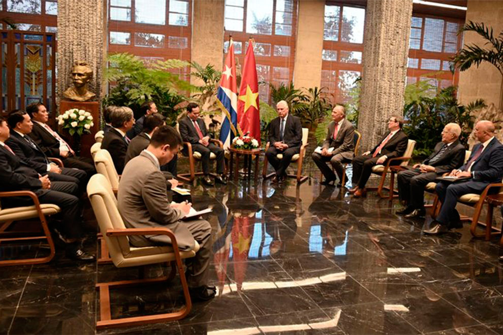 Delegaciones de Cuba y Vietnam.