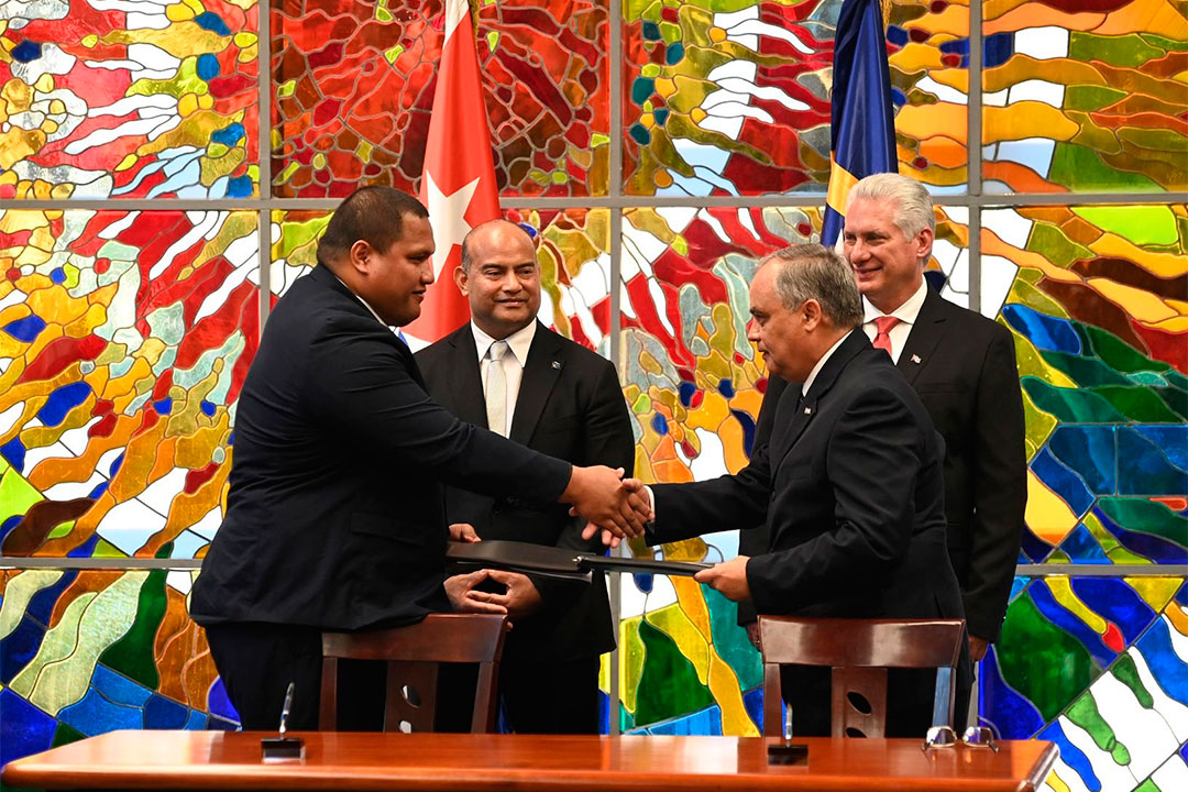 Firma de acuerdos entre Cuba y Nauru.