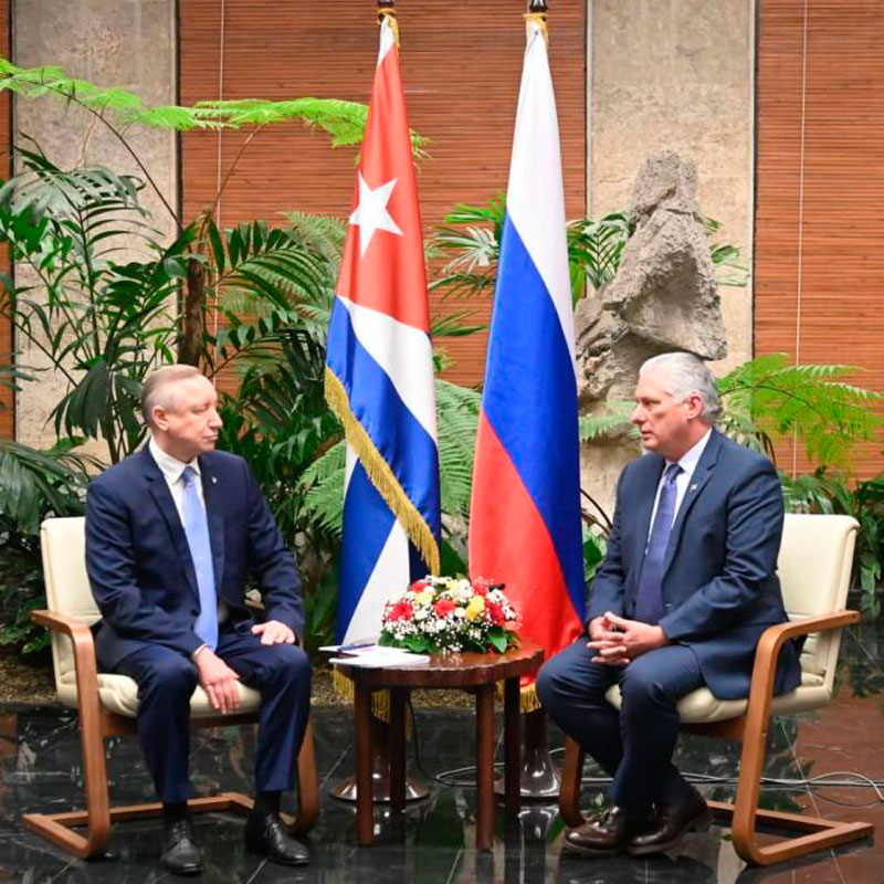 Conversaciones entre el presidente cubano, Miguel Díaz-Canel, y gobernador de San Petersburgo,  Aleksandr D. Belglov.