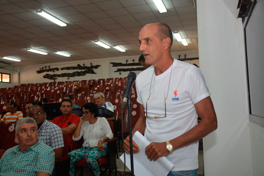 Debate en la reunión conclusiva.