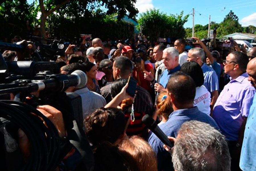 Presidente cubano visita el Consejo Popular San Justo, en Guantánamo.