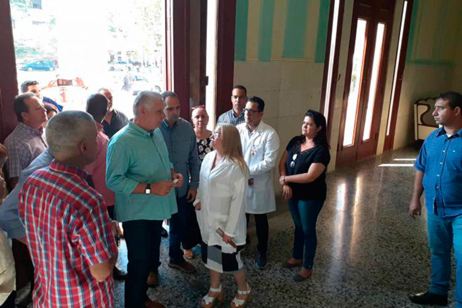 Recorrido por el hospital Freyre Andrade.