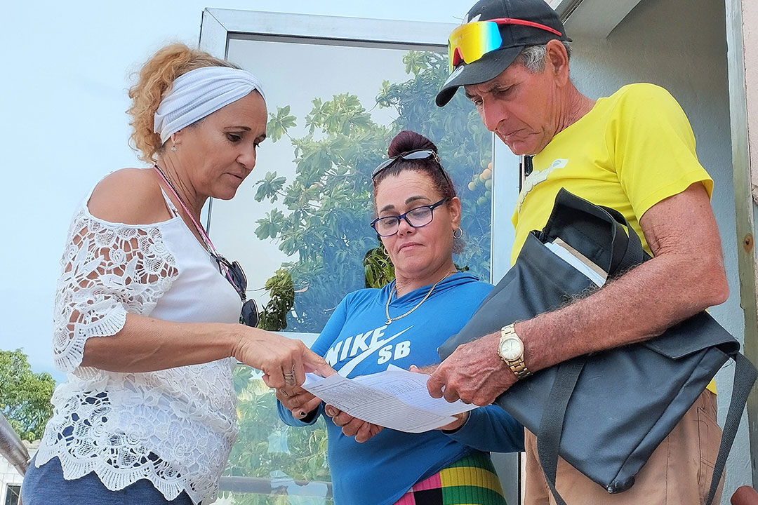 Representantes de consejos populares.