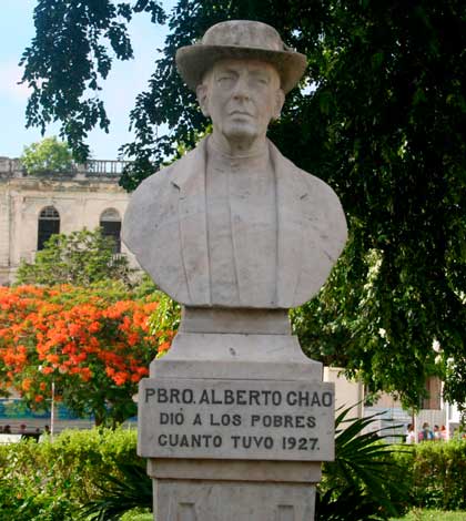 Busto erigido a la memoria del padre Chao, en el parque Leoncio Vidal, de Santa Clara. Busto erigido a la memoria del padre Chao, en el parque Leoncio Vidal, de Santa Clara.
