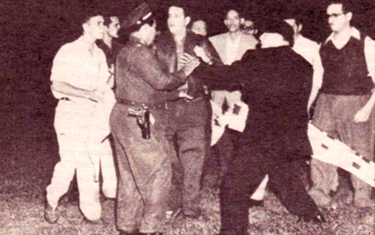 osé Antonio Echevarría en una de las acciones realizadas por los jóvenes revolucionarios en el estadio. (Foto: Tomada de internet)