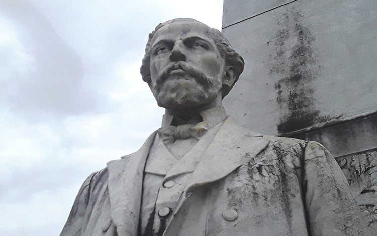 Estatua del patriota Miguel Jerónimo Gutiérrez, en Santa Clara.