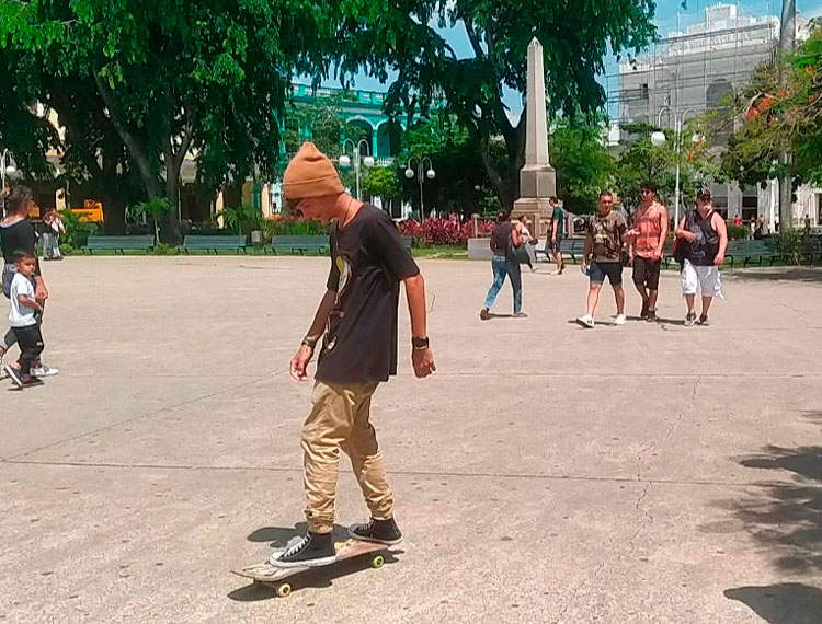 Javier Alejandro Valdés Luna, patinetero,