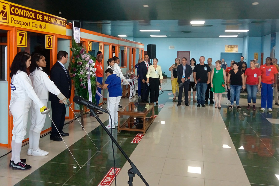 Acto por el aniversario 47 del crimen de Barbados celebrado en el aeropuerto internacional Abel Santamaría, de Santa Clara.