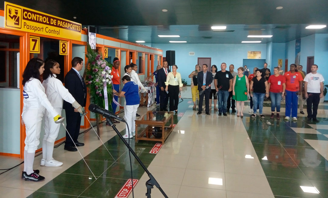 Acto por el aniversario 47 del crimen de Barbados celebrado en el aeropuerto internacional Abel Santamaría, de Santa Clara.