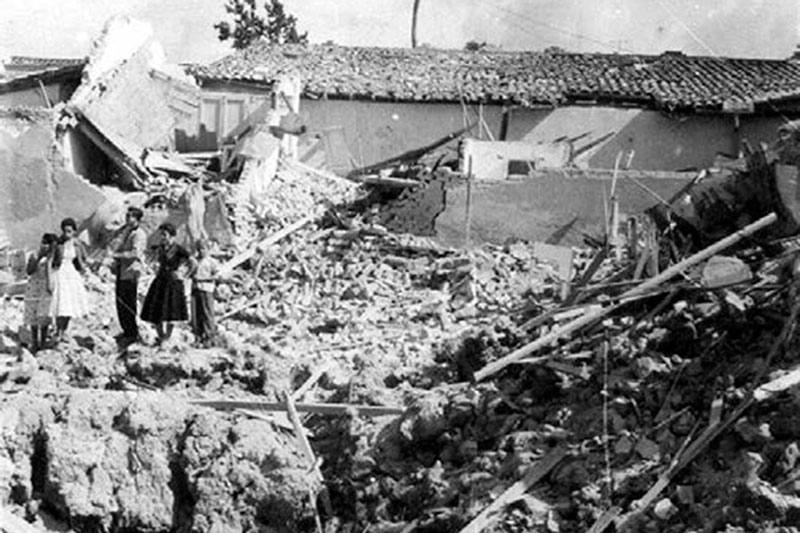 Daños causados por los bombardeos en barrios periféricos de Santa Clara.