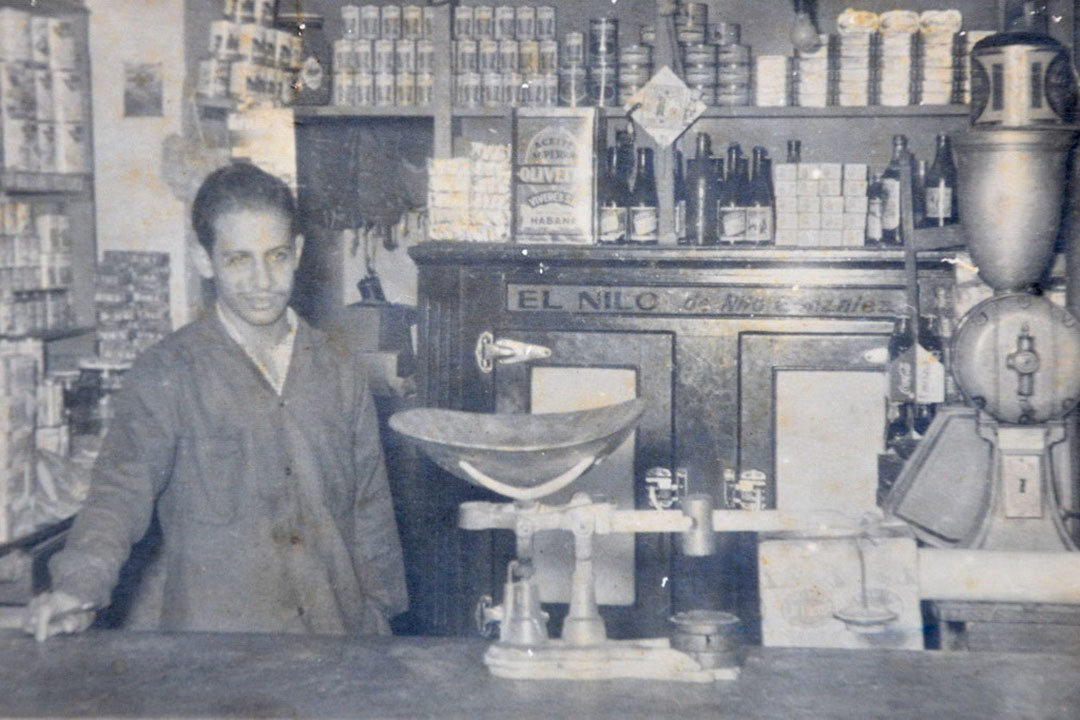 Bodega de Cipriano Lino González.