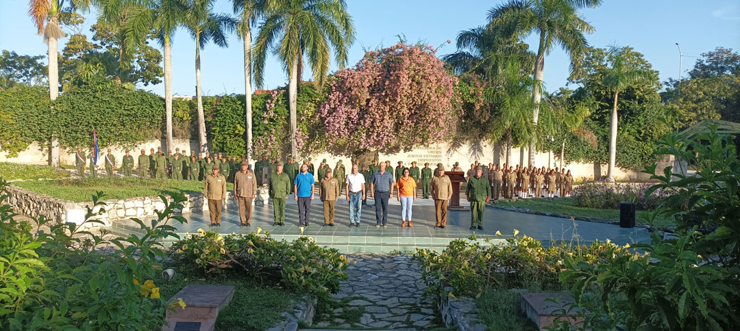 Conmemoración del aniversario 66 de la creación del Frente de Las Villas, en el mausoleo donde reposan los combatientes de esta fuerza rebelde, en Santa Clara.