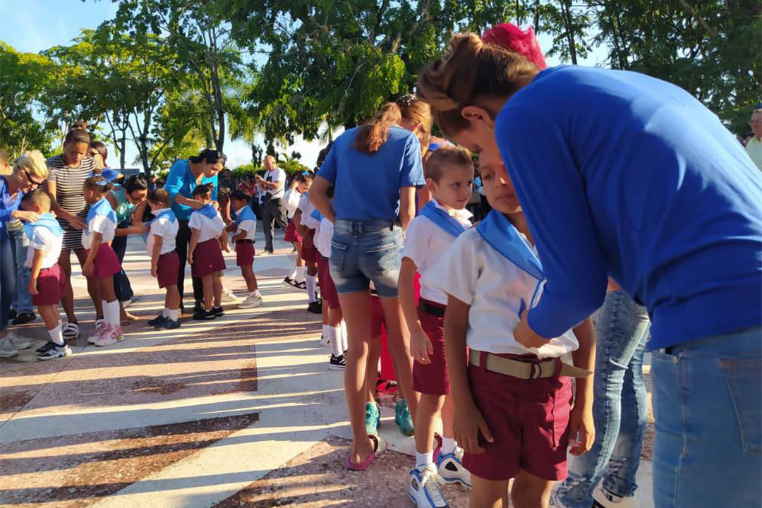 Iniciación de pioneros en Villa Clara.