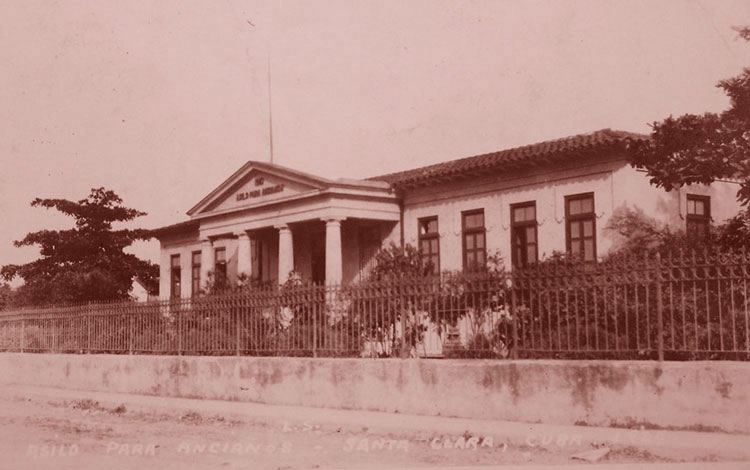 Asilo para ancianos de la calle San Miguel, en Santa Clara.