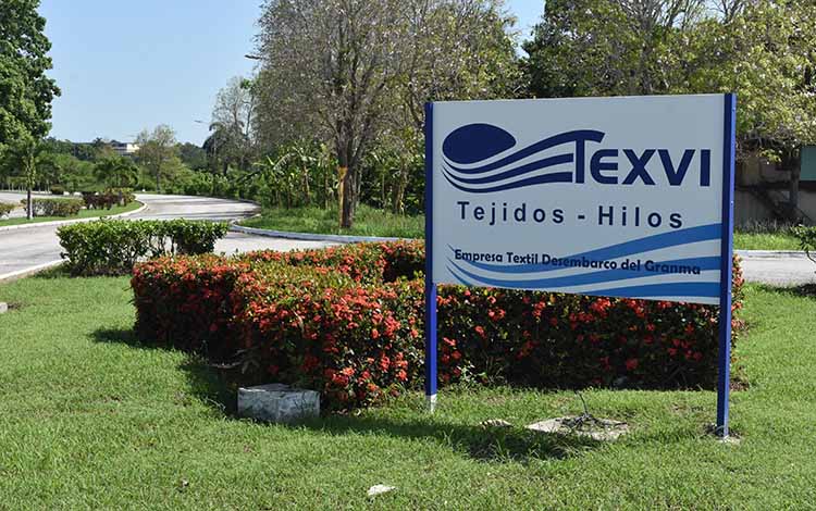 Empresa Textil Desembarco del Granma. Empresa Textil Desembarco del Granma.