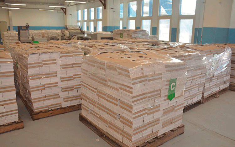 El novedoso taller de libretas escolares que recientemente entró en funcionamiento asegura la producción del demandado artí­culo.