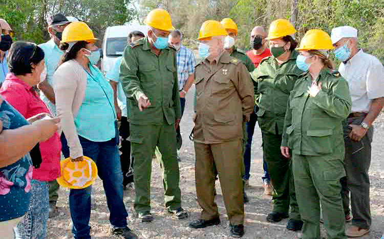 La reapertura de la planta procesadora de áridos contó con la presencia del Comandante de la Revolución Ramiro Valdés Menéndez, la presidenta y el vicepresidente del Consejo de Defensa en Villa Clara, Yudí Rodríguez Hernández y Alberto López, respectivamente, y autoridades de Corralillo.    