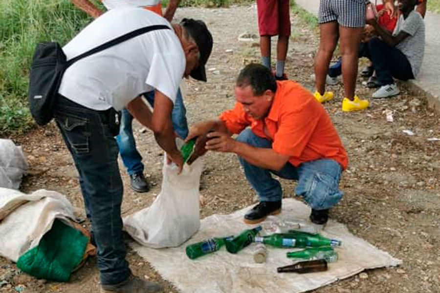 Compra de materia prima en barrio villaclareño.