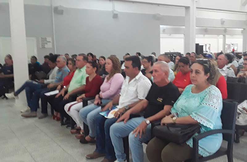 Participantes en el acto por el Día del Trabajador de la Industria Alimentaria.