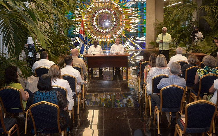 Acto de firma y refrendación del Código de las Familias por el presidente de Cuba, Miguel Dí­az-Canel Bermúdez, y el presidente de la Asamblea Nacional del Poder Popular, Esteban Lazo Hernández.