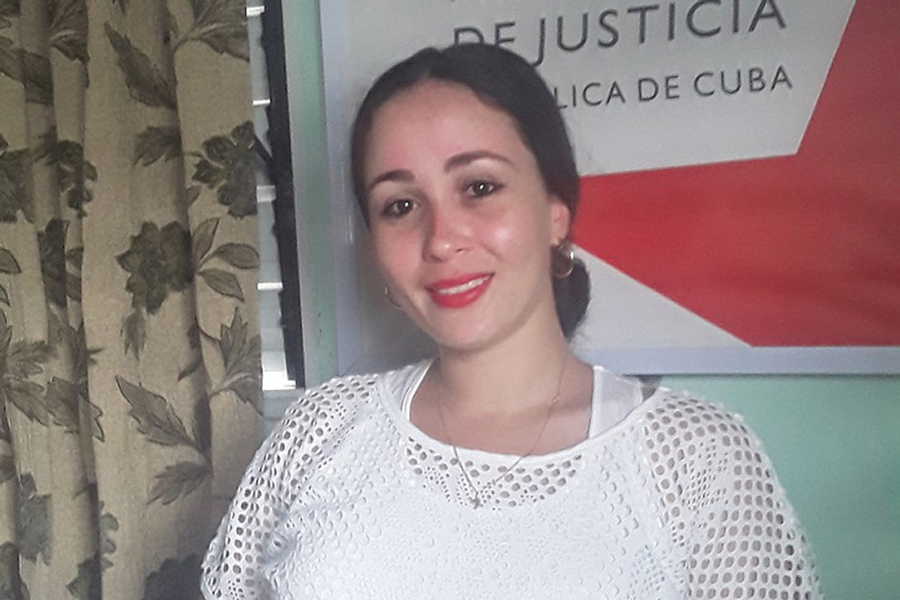 Lizandra Mederos Jiménez, especialista principal de la Dirección Provincial de Justicia en Villa Clara.