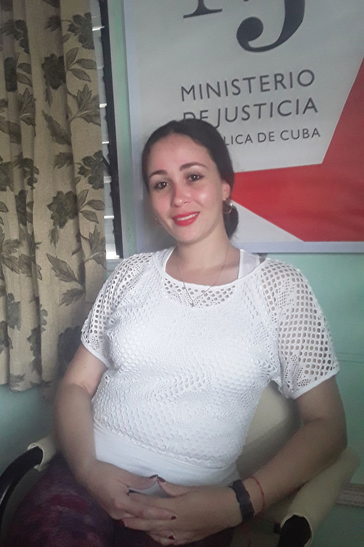 Lizandra Mederos Jiménez, especialista principal de la Dirección Provincial de Justicia en Villa Clara.