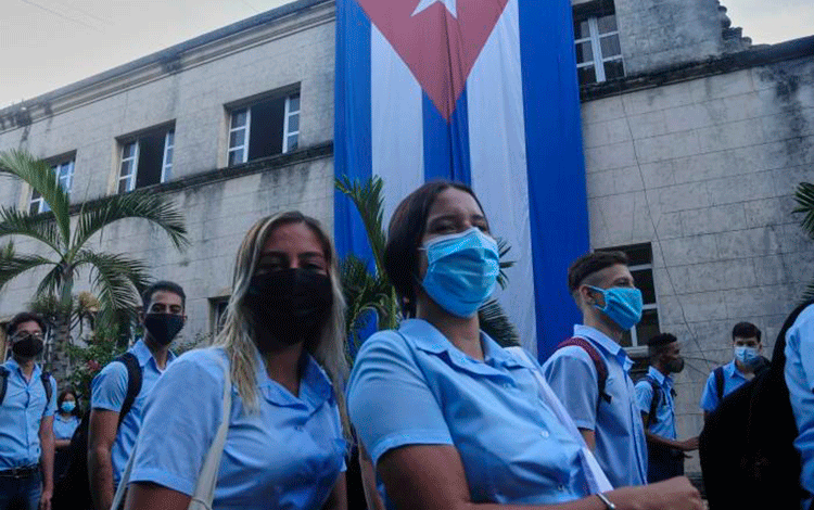 Estudiantes de preuniversitario en Cuba.