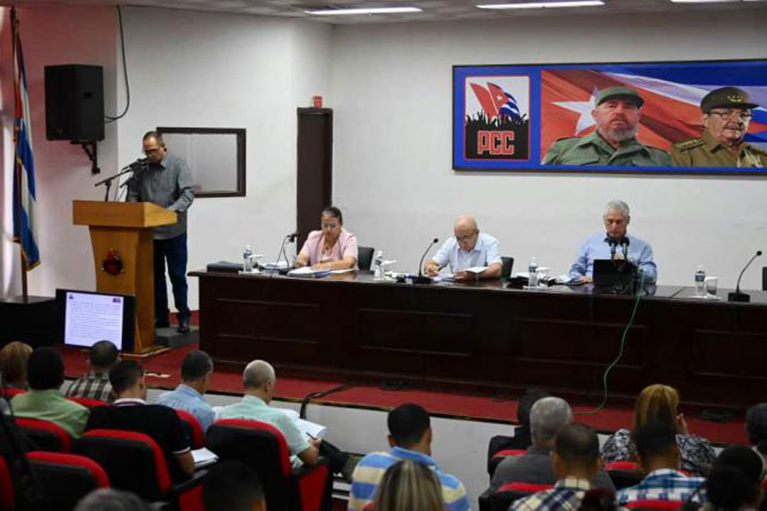 Reunión del Partido en La Habana