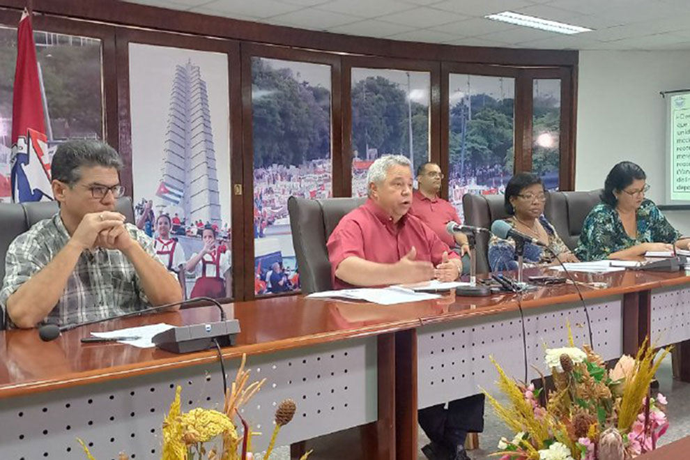 Ulises Guilarte, secretario general de la CTC, en conferencia de prensa.