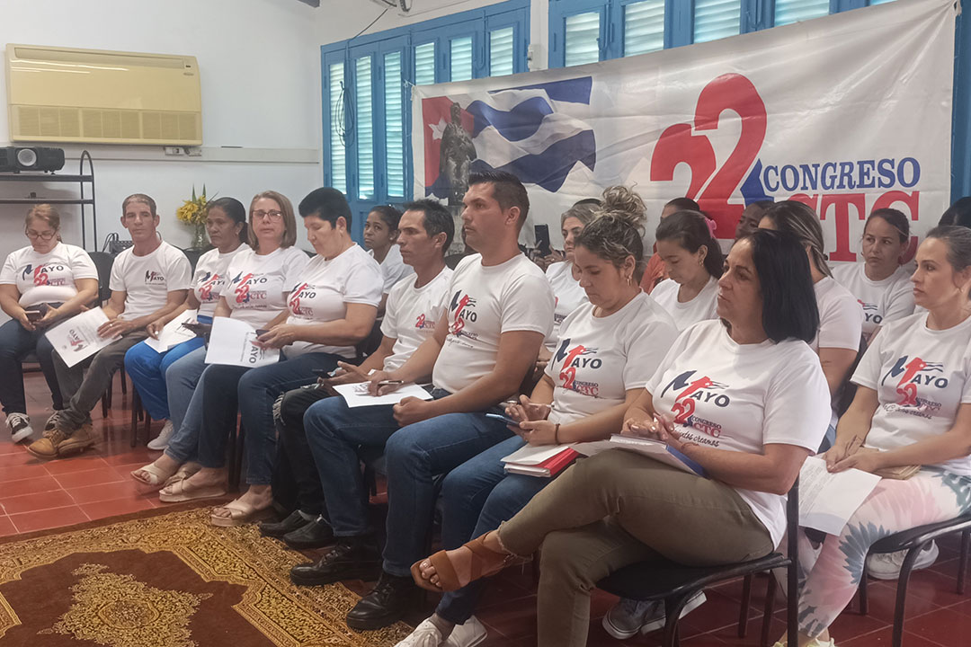 Dirigentes sindicales de Villa Clara en conferencia de prensa por el Primero de Mayo.