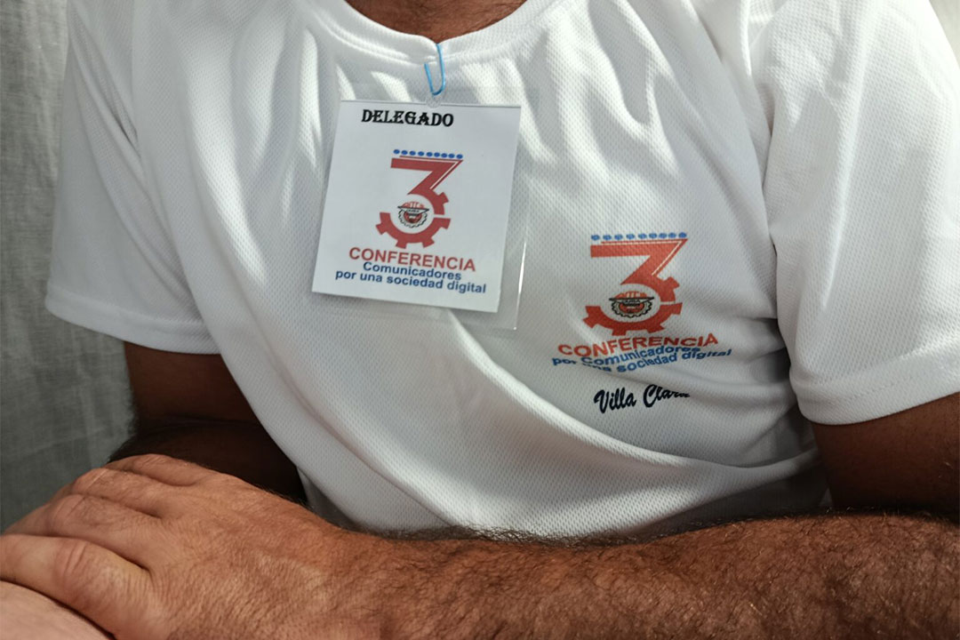 Delegado a la conferencia del Sindicato de las Comunicaciones.