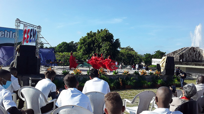 Momento cultural en el acto por el aniversario 51 de la FEEM.