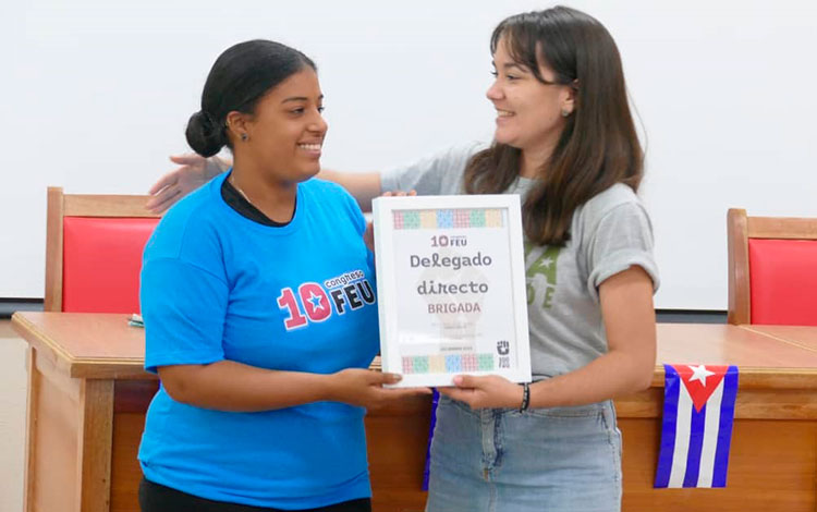 Melissa Gómez Saucedo, delegada directa al X Congreso de la Federación Estudiantil Universitaria.